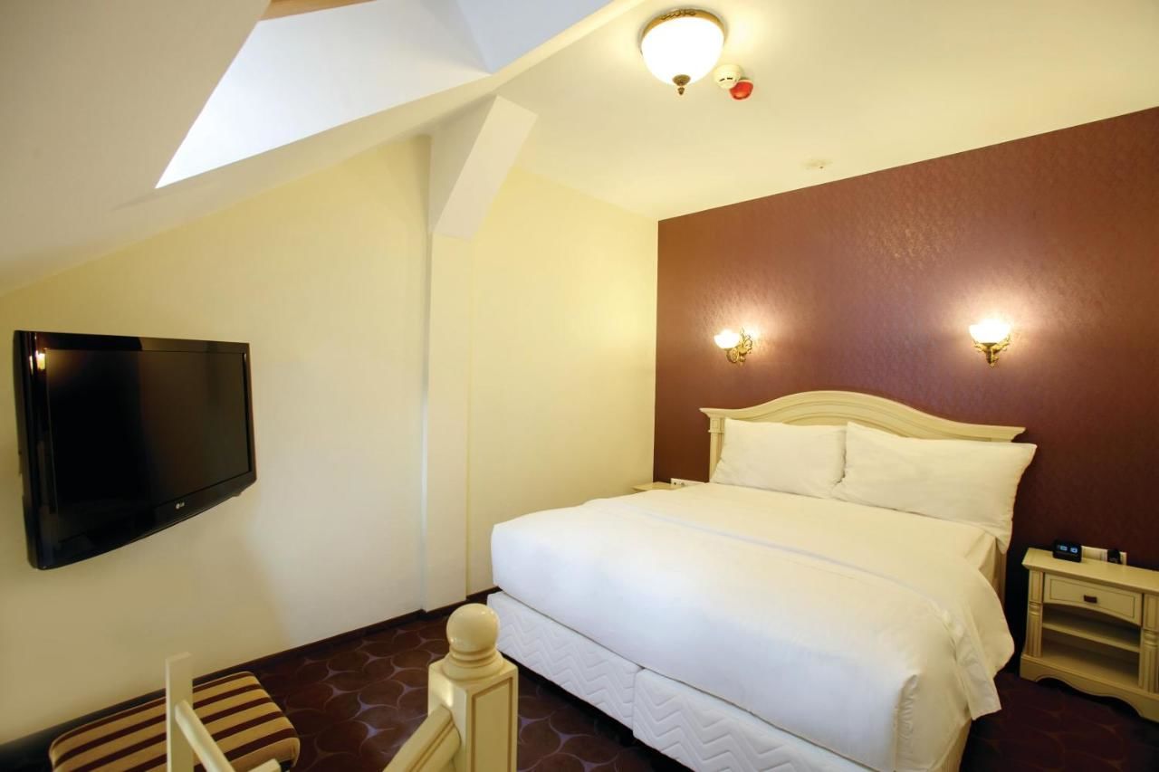 Отель DoubleTree by Hilton Hotel Sighisoara - Cavaler Сигишоара-16