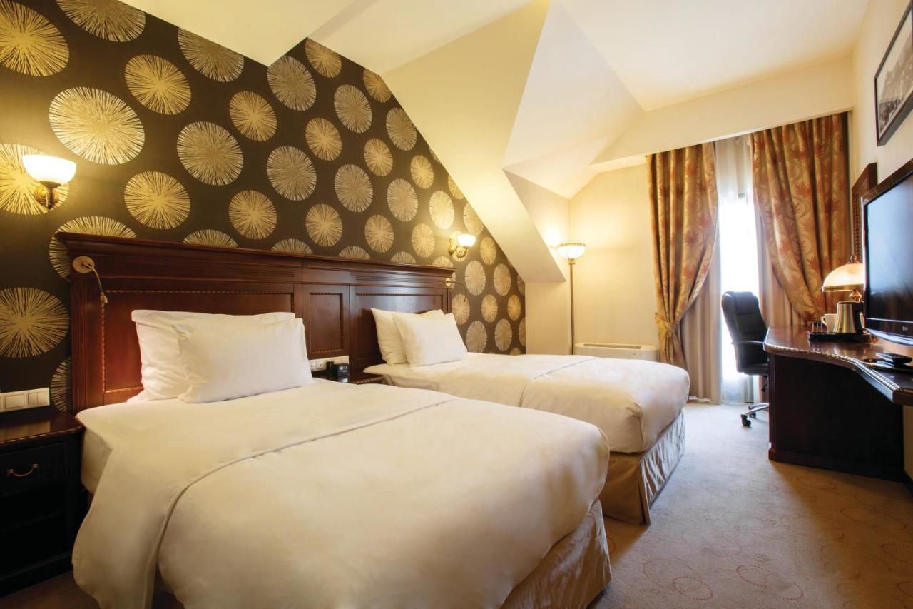 Отель DoubleTree by Hilton Hotel Sighisoara - Cavaler Сигишоара
