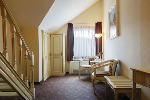 Отель DoubleTree by Hilton Hotel Sighisoara - Cavaler Сигишоара-23
